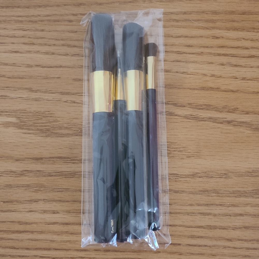 Estee Lauder Makeup Brushes with Case